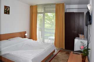 Отель Hotel Sanda Венус Двухместный номер с 1 кроватью или 2 отдельными кроватями и балконом-7